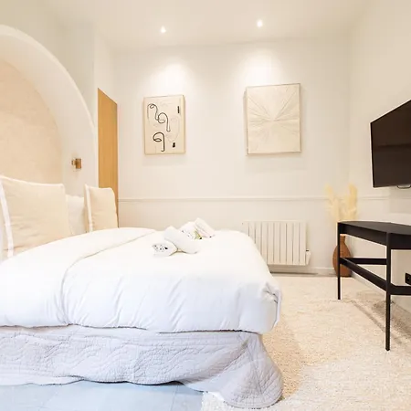 Cozy - Upper Marais